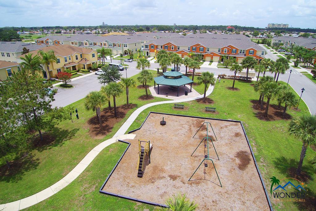 كيسيمي Four Bedrooms Townhome 5119 المظهر الخارجي الصورة