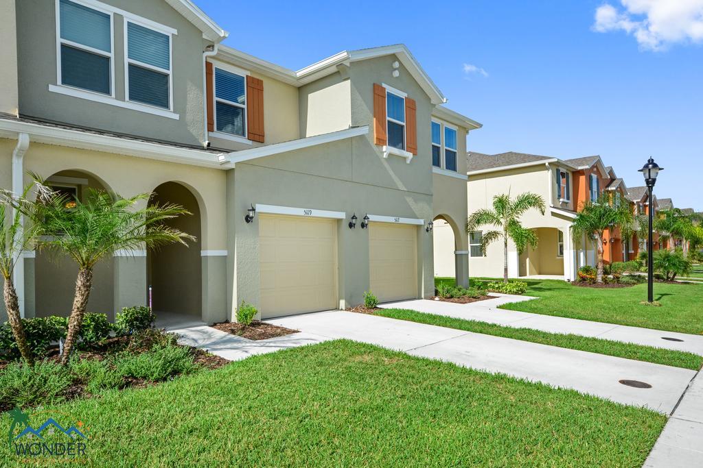كيسيمي Four Bedrooms Townhome 5119 المظهر الخارجي الصورة